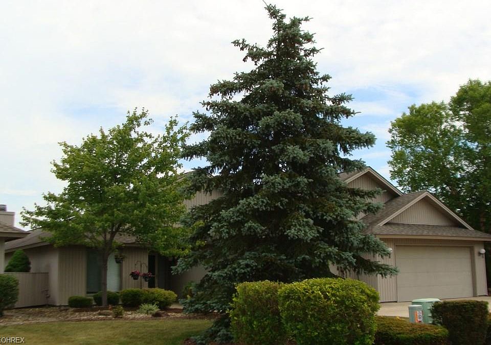 1st image of 33195 Glenwood Ct