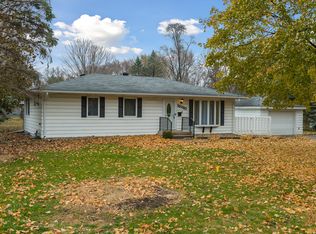 15730 Gleason Lake Dr, Plymouth, MN 55447