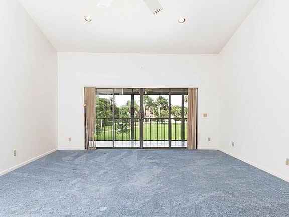 4th image of 7701 Lexington Club Blvd APT C