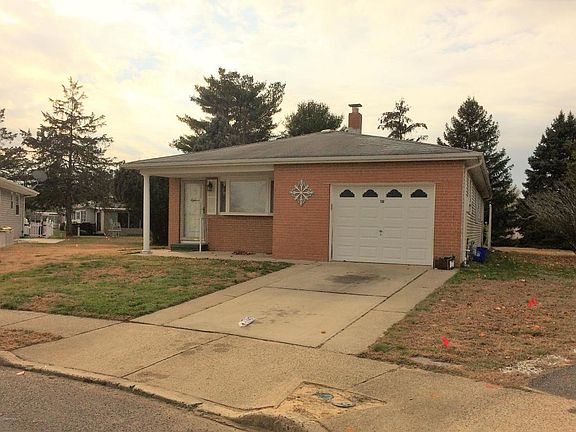 2nd image of 18 Salerno Ct