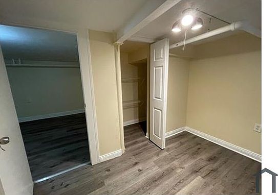 3rd image of 6122 N Hamilton Ave #G