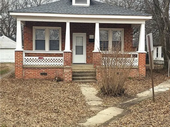 126 S 11th Ave, Hopewell, VA 23860