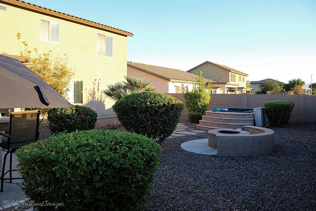 S 74th Ln, Phoenix — Photo 4