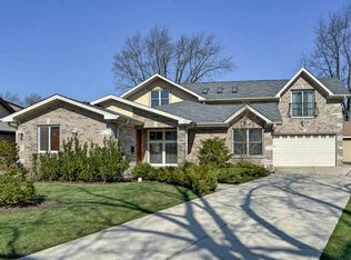 7510 Davis St, Morton Grove, IL 60053