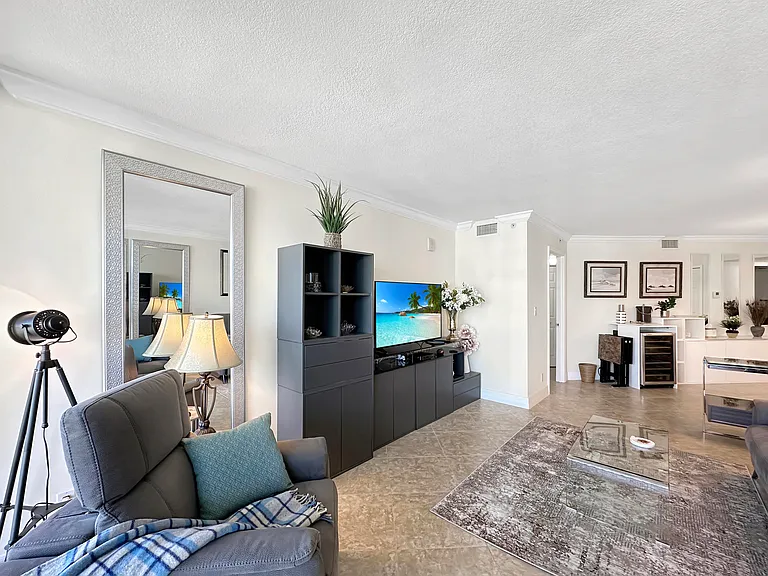 3000 N Ocean Dr #20B — Photo 7