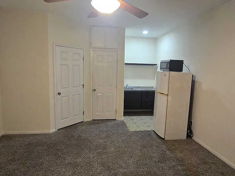 6212 Zelzah Ave — Photo 10