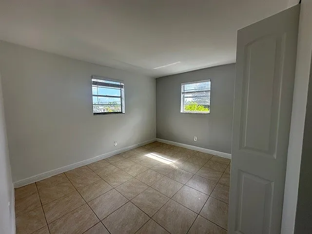 5621 SW 36th Ct — Photo 13
