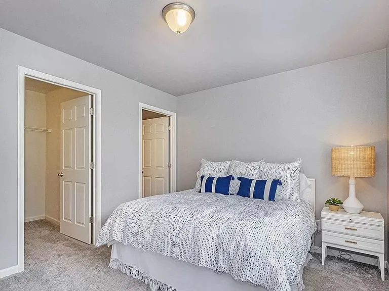 1010 W Villas Dr — Photo 13