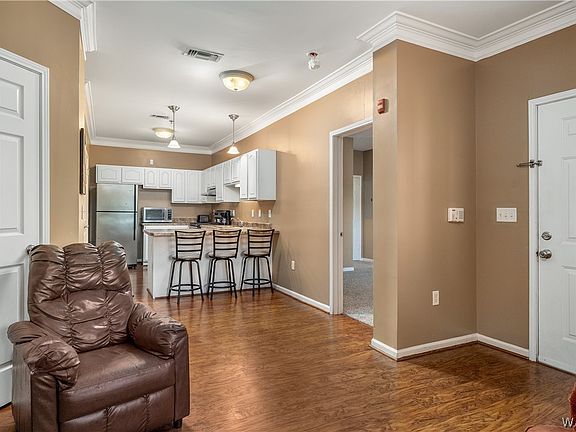 2nd image of 303 Helen Keller Blvd APT A305