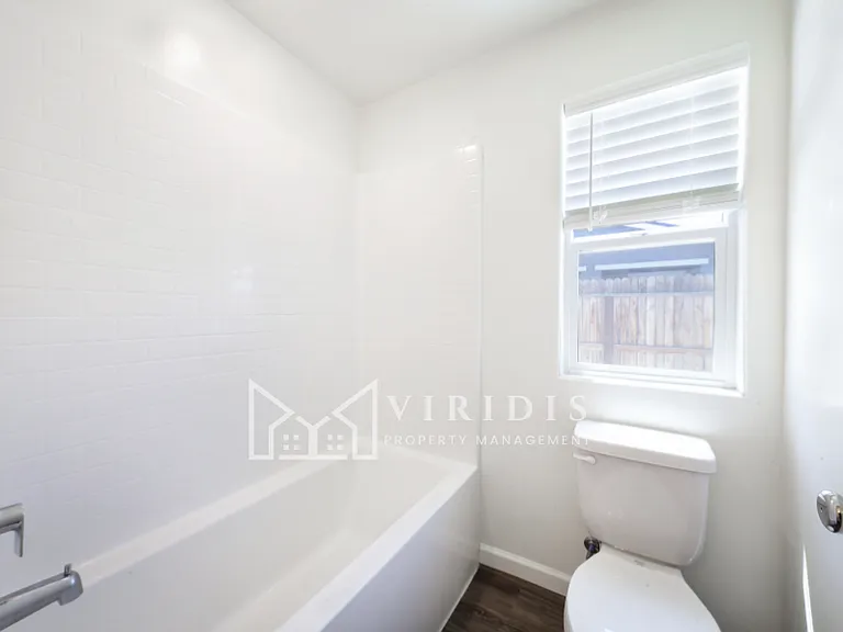 5917 Vespucci Ave — Photo 17