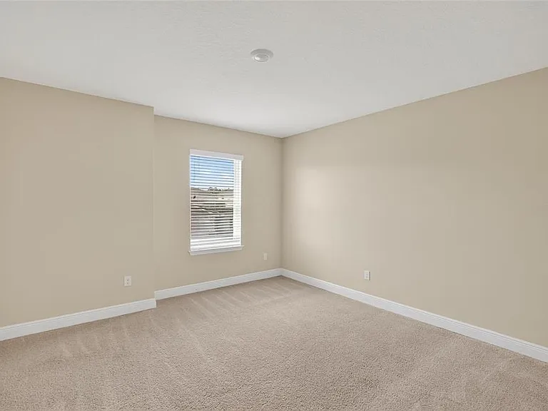 2546 Warren Acres Blvd — Photo 48