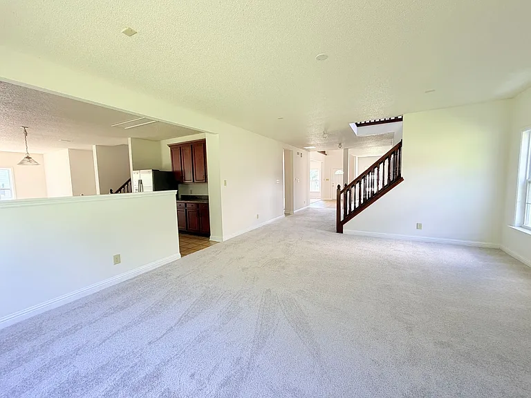 2946 Heirloom Ln — Photo 9