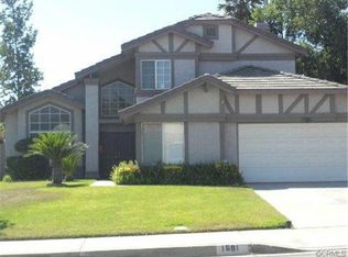 1681 W Summerset Dr, Rialto, CA 92377