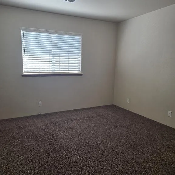 810 SW Oak St — Photo 7