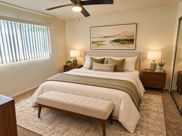 15636 Valerio St #9, Van Nuys, CA 91406
