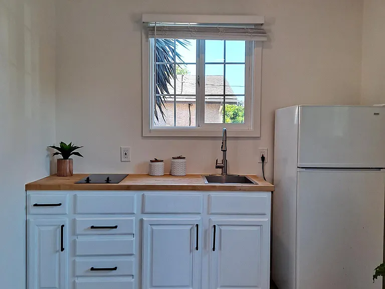 2140 Oakwood Dr #B — Photo 7