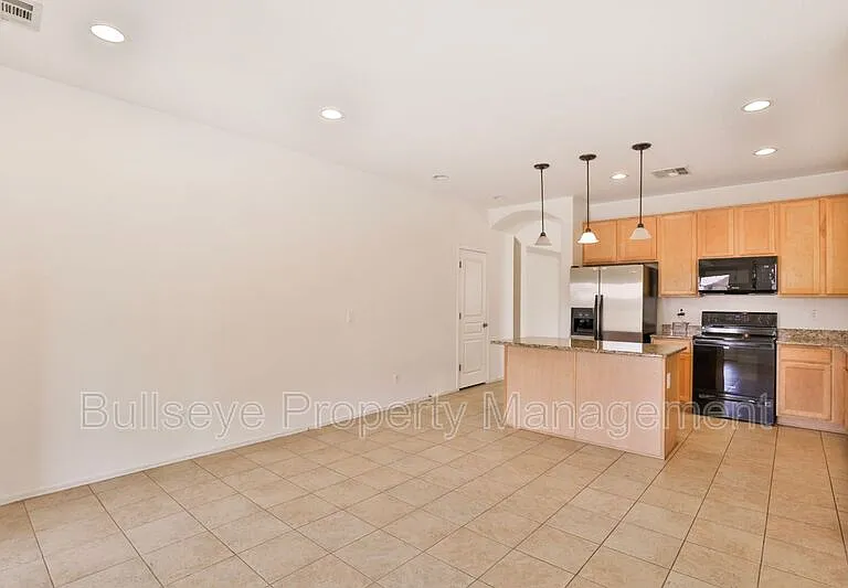 11547 E Sylvan Ave — Photo 10