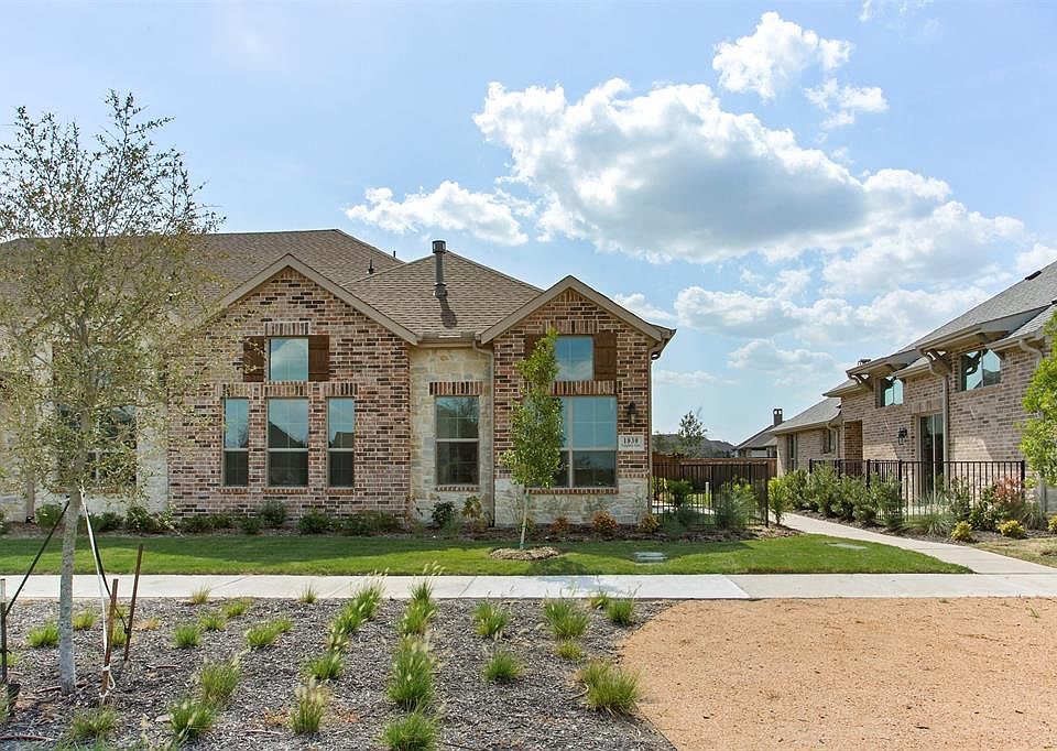 1st image of 1030 Foxglove Ln