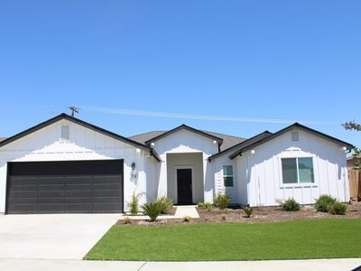 2158 W Ambassador Way, Hanford, CA, 93230