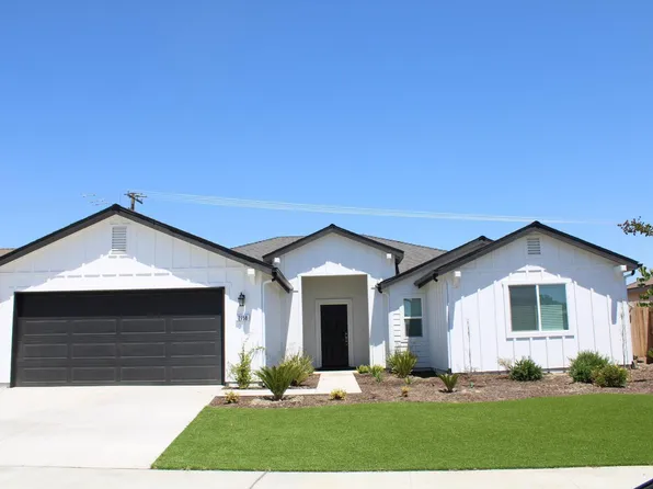 2158 W Ambassador Way, Hanford, CA 93230