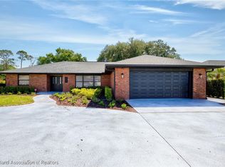 2842 Meadowood Ln, Sebring, FL 33875