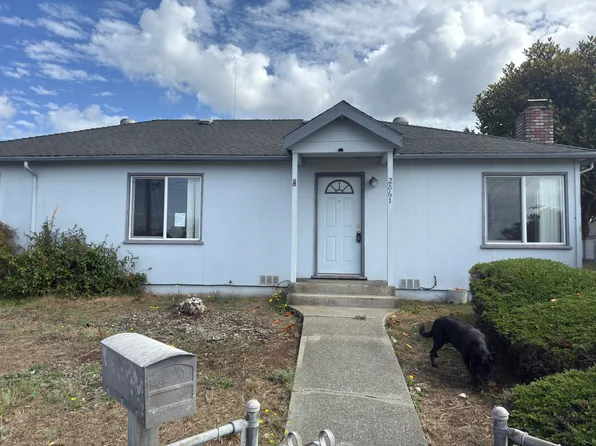 2861 B St, Eureka, CA 95501