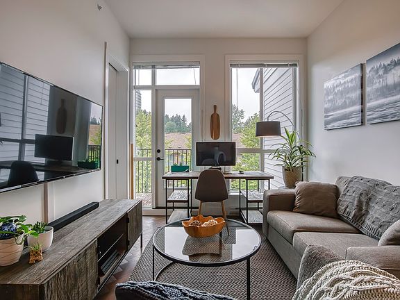 2nd image of 14968 101a Ave #406