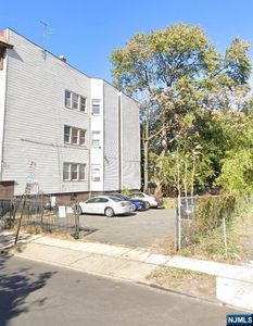 90 Eaton Pl, East Orange, NJ, 07017