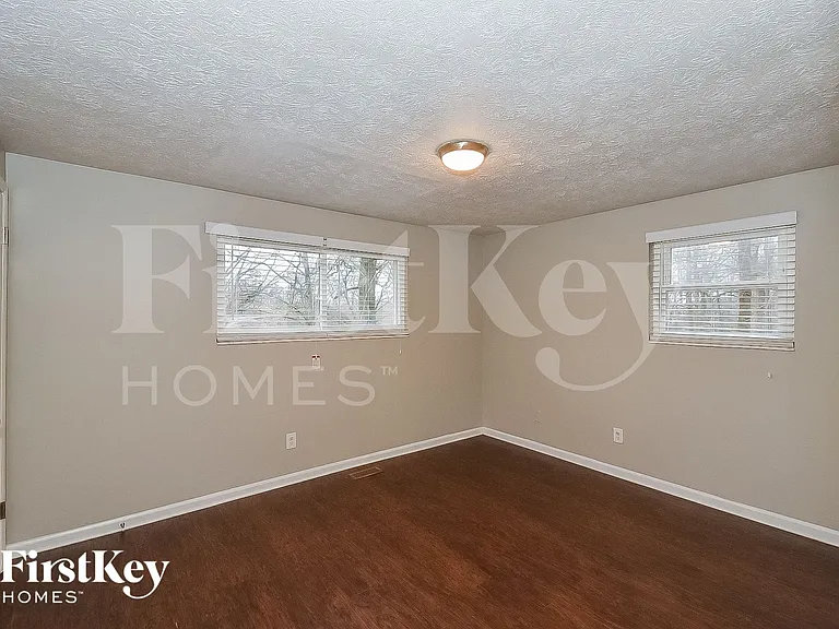 3940 Erica Cir — Photo 8