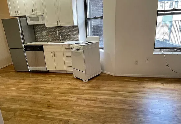 Rented by J PRESTON AND ASSOCIATES INC | media 3