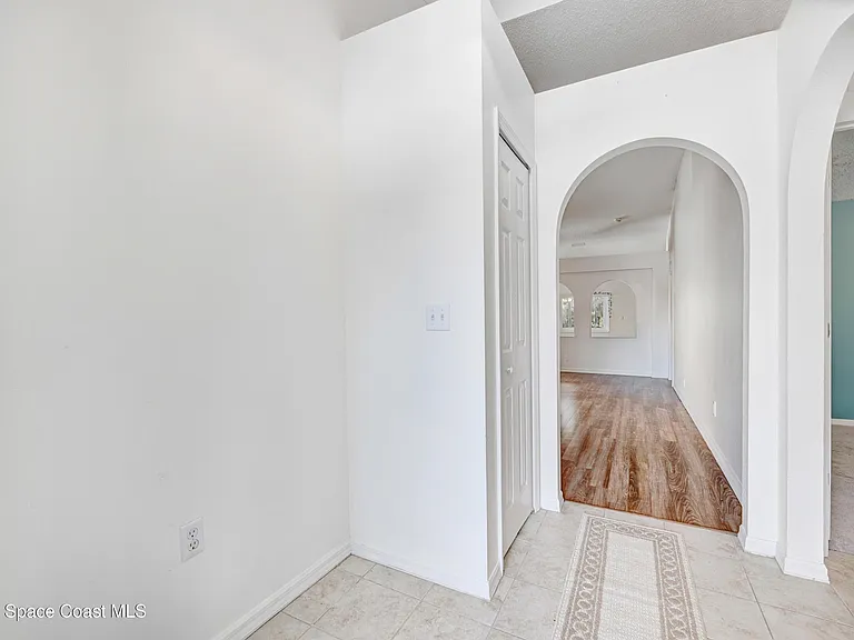 1652 La Maderia Dr SW — Photo 5