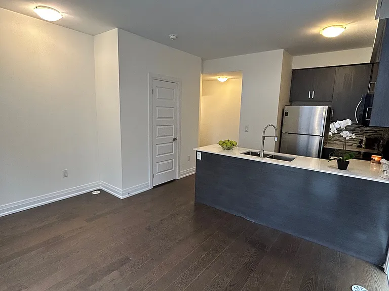 11 Eldora Ave #9 — Photo 9