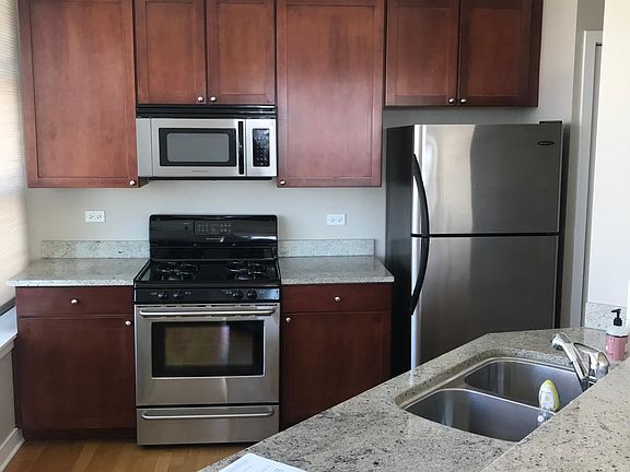 4th image of 200 N Jefferson St APT 1104