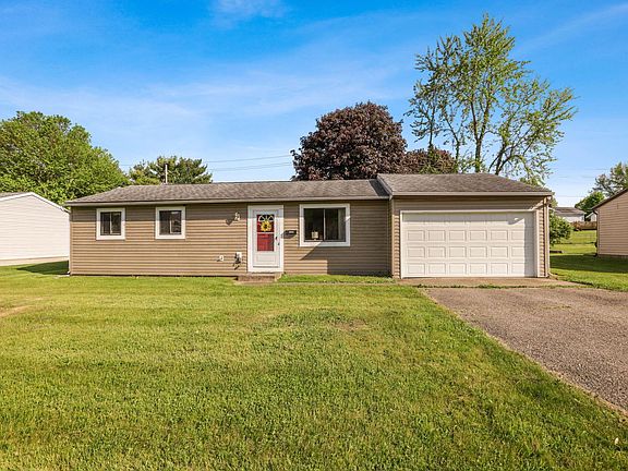 2nd image of 1723 Lakeview Dr