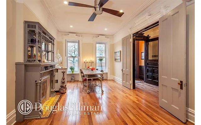 Sold by Douglas Elliman | media 20