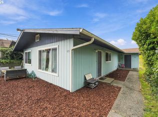 423 7th Ave, Coos Bay, OR 97420