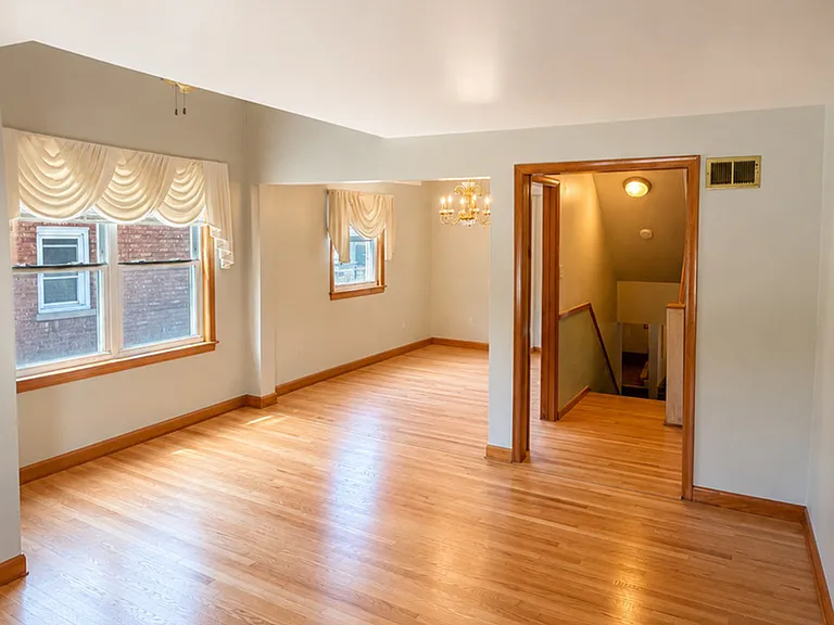 8252 N Caldwell Ave — Photo 2