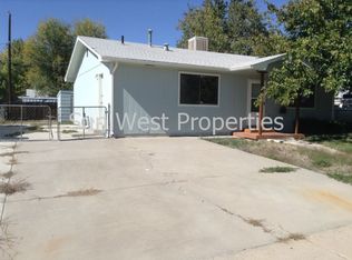 413 N 6th St, Bloomfield, NM 87413