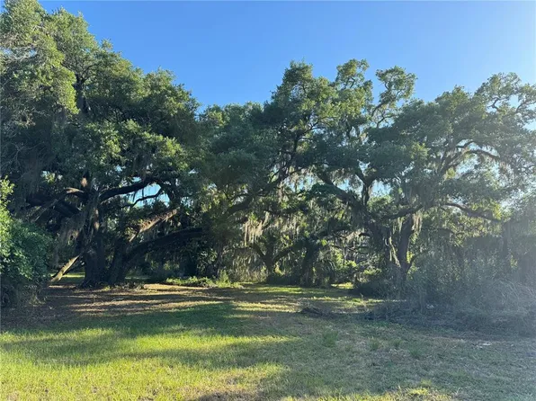 2651 Gerry Rd #8, Sarasota, FL 34240