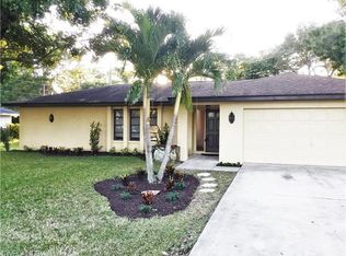 8725 Exeter St, Fort Myers, FL 33907