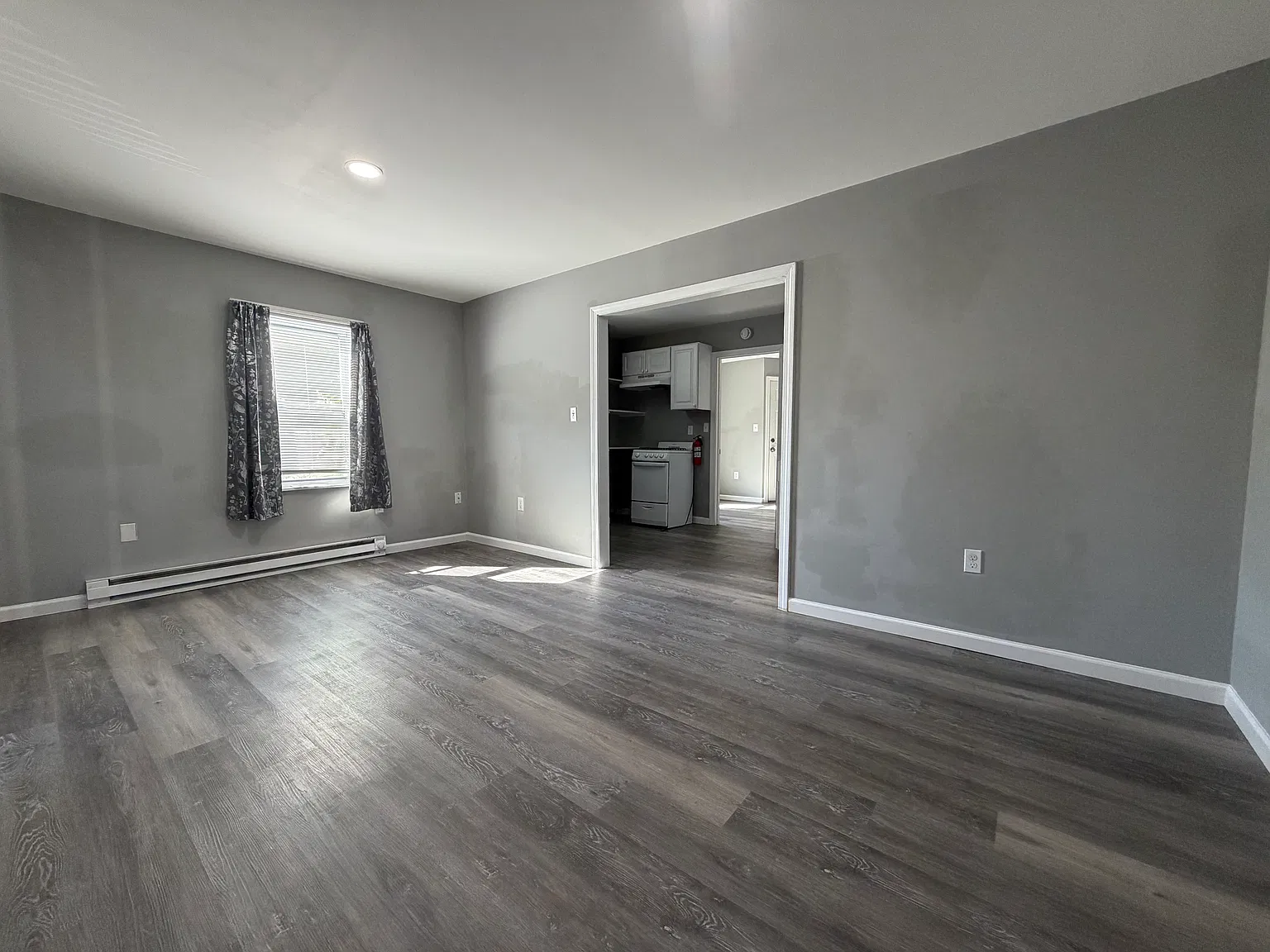 550 Baldwin St — Photo 1