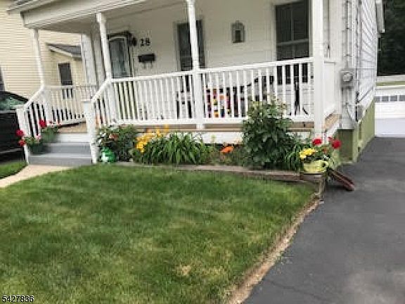 4th image of 28 Clinton St