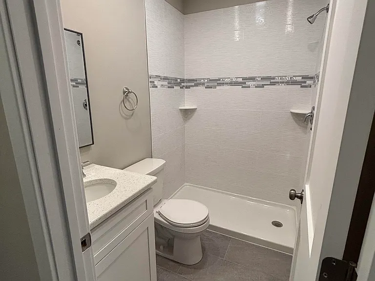 203 Powell St — Photo 7