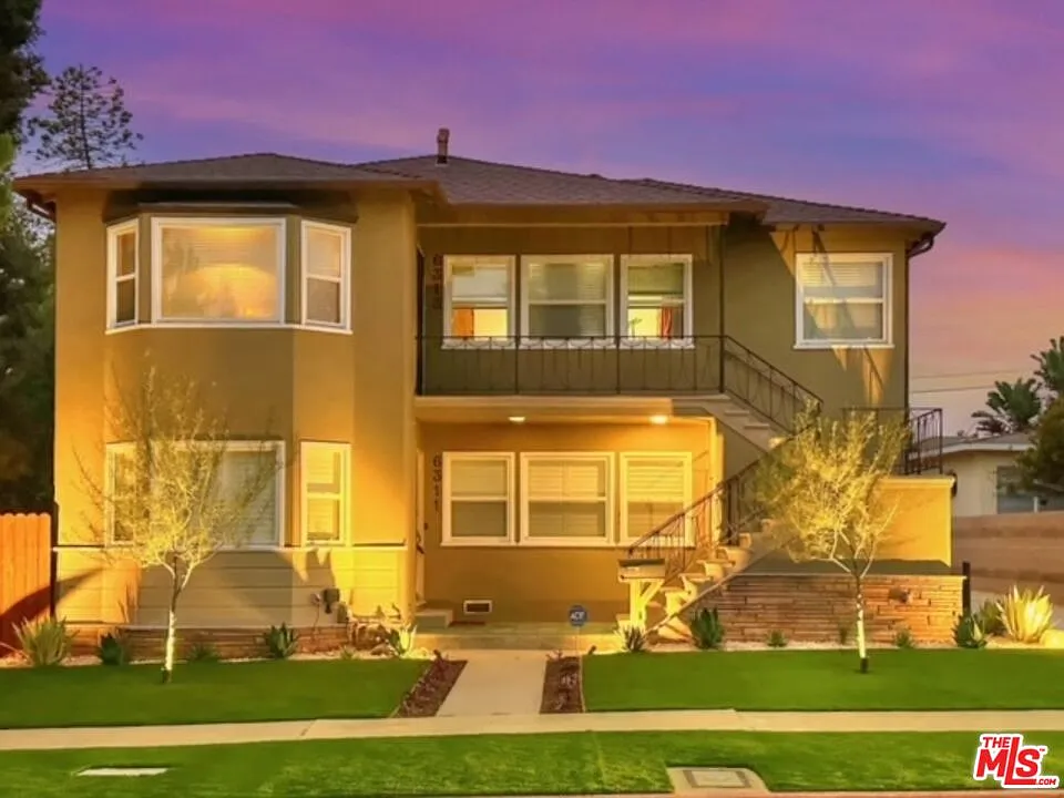 4 bed, 2.0 bath, 2802 sqft, $5,500 — Photo 1