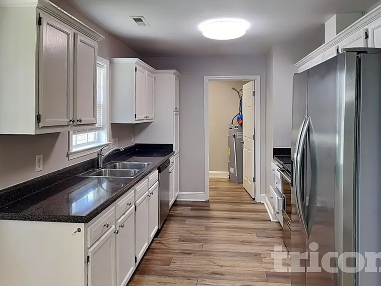 5229 Harmon Pl — Photo 6