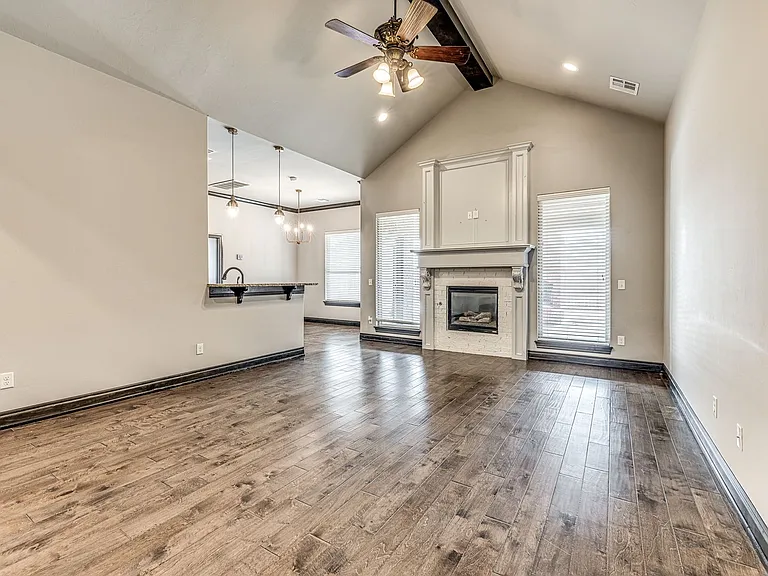 13609 Gentry Dr — Photo 6