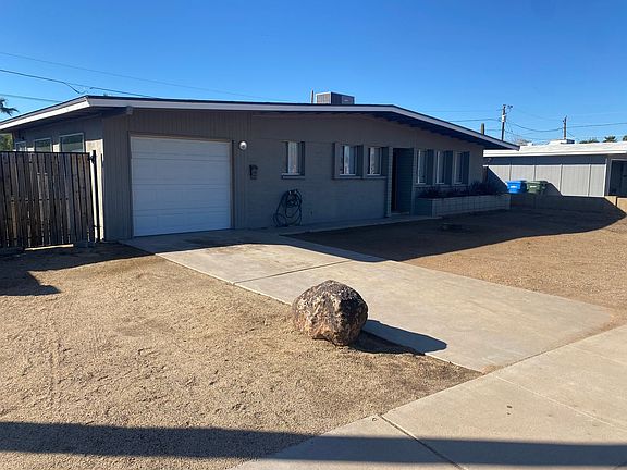 3rd image of 3621 E Shaw Butte Dr