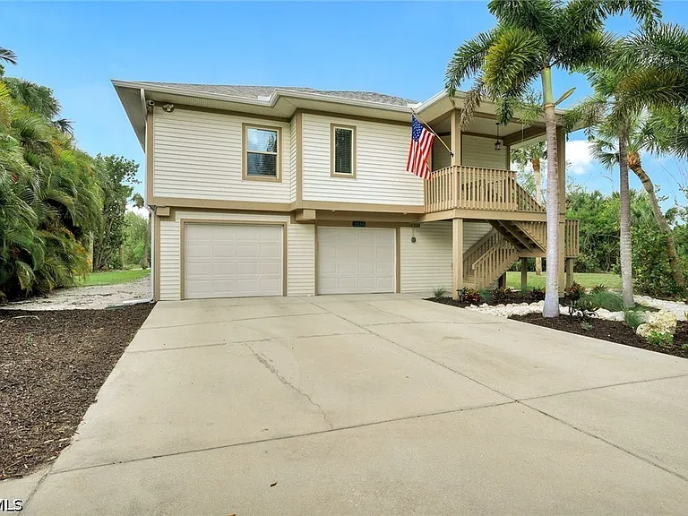 2130 Sunset Cir — Photo 4