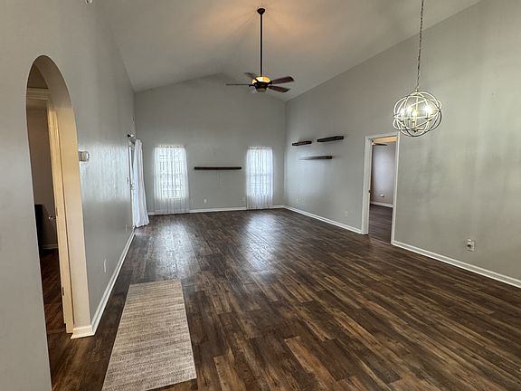 3rd image of 2016 Saltwater St