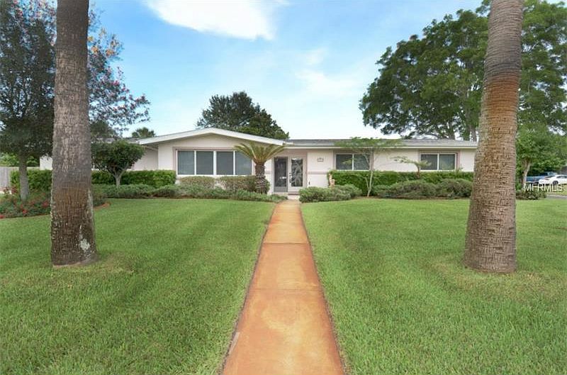 1st image of 825 N Peninsula Dr